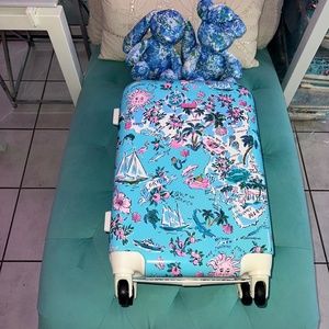 Limited edition Lilly Pulitzer luggage 🌸 🍊💕